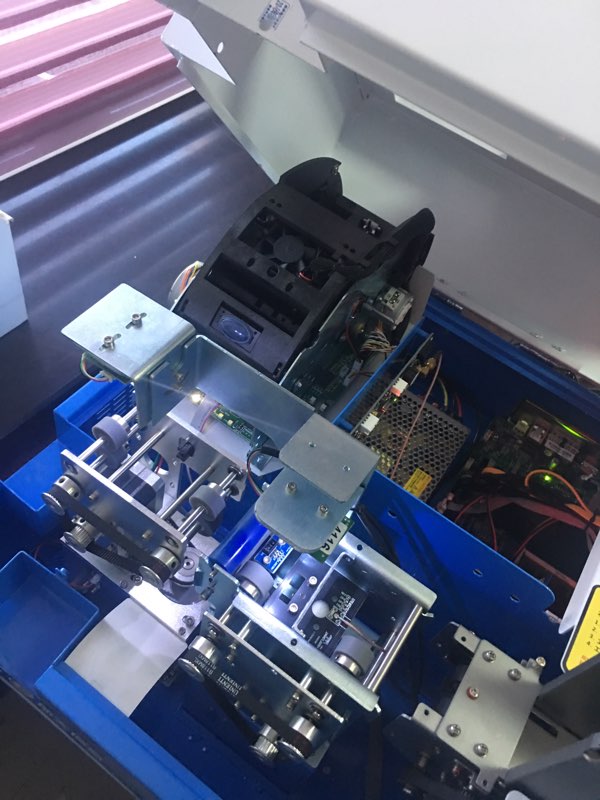 清静收支，，，，，，，与同胞配合前行